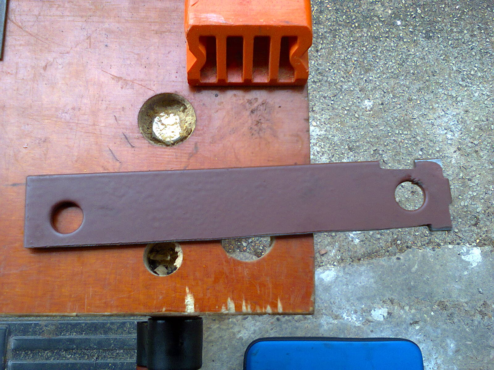 Hinge pin tool