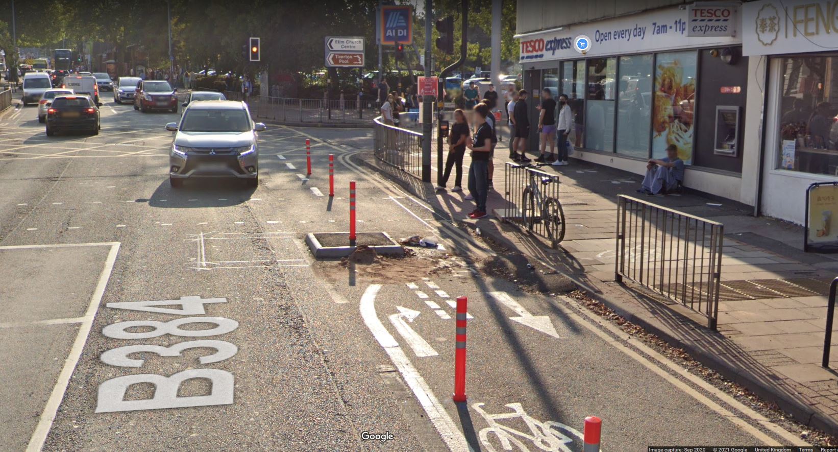 Pop-up cycle lane at Dale Road